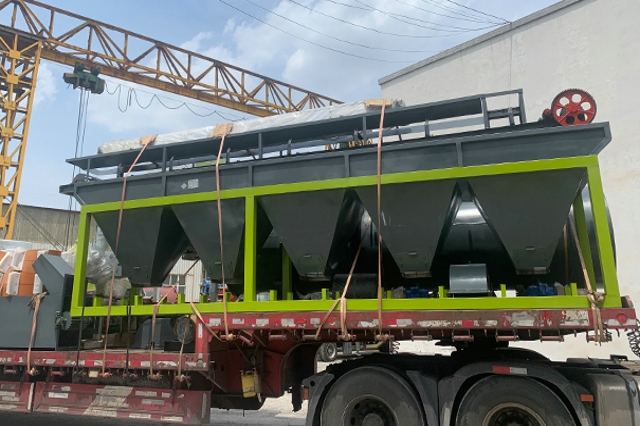 全自动配料机的出现极大地推动了现代工业发展